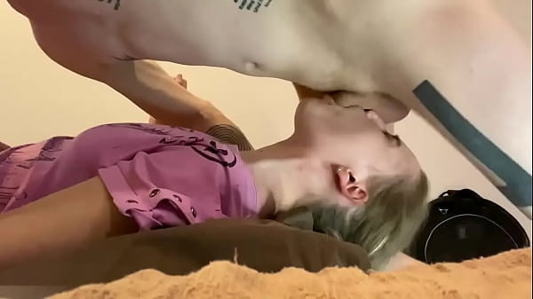 أناستازيا ميستريس تمارس الجنس مع قضيب كبير وتنيك فمها بعمق